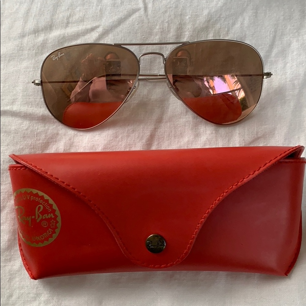 Pink and silver ray bans